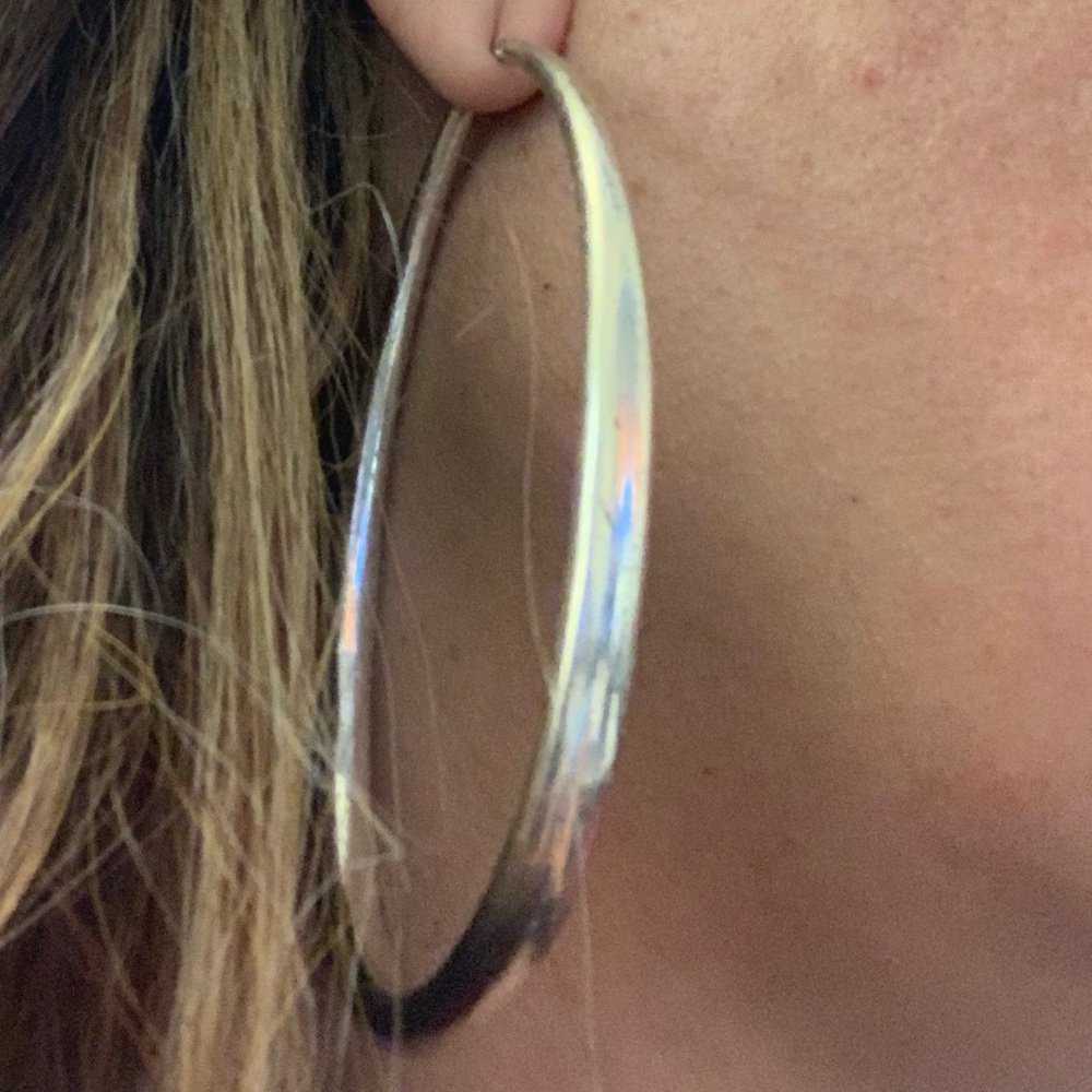 Silver tone 3.5” oval hoops - Picture 3 of 5